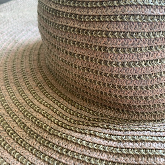 Hat - Picture 4 of 4